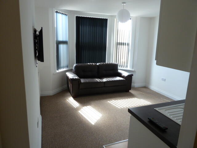 8 Whitefield Terrace Flat 9 Image 3