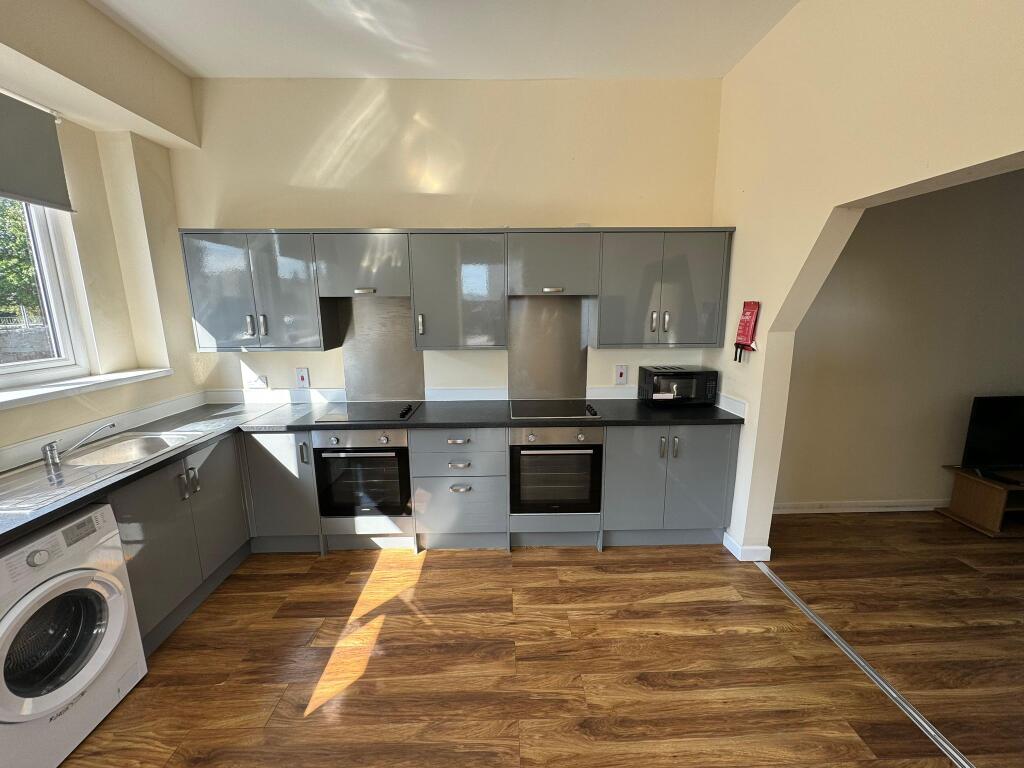 6 Patna Place Image 2