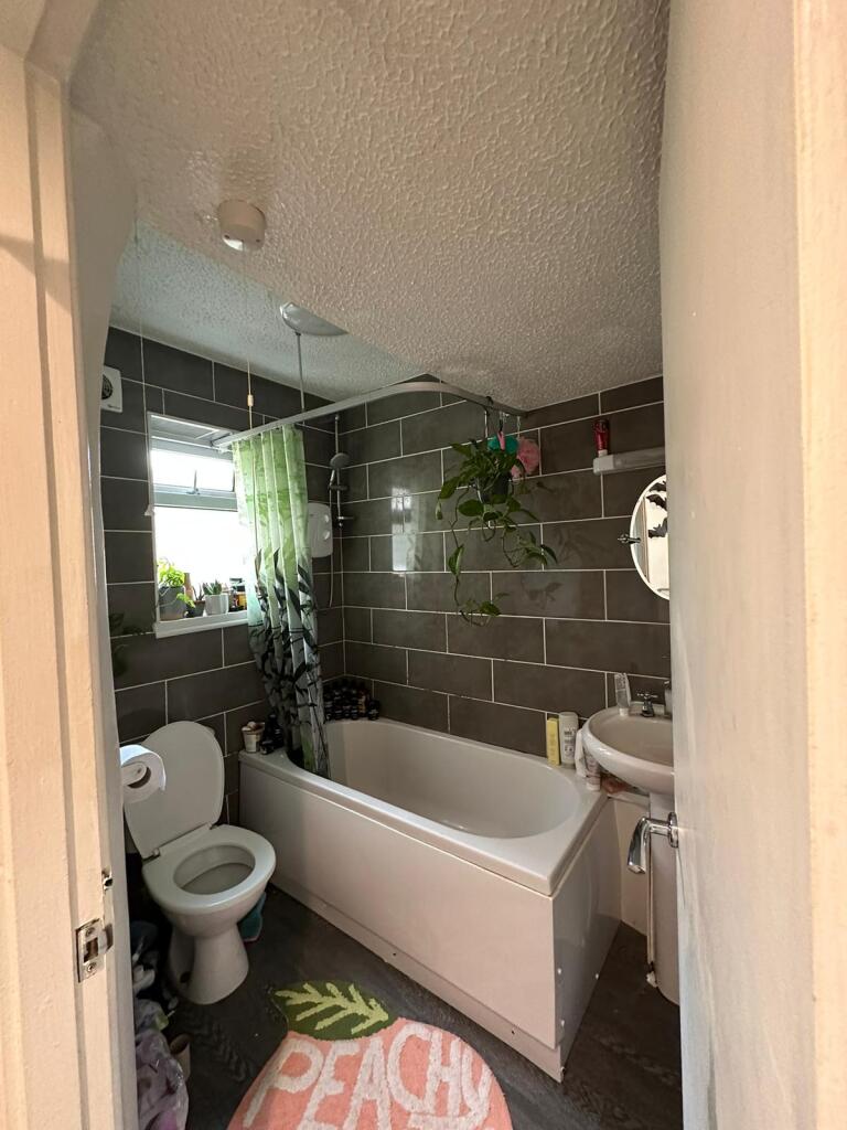 5 Radnor Street, Flat A, Plymouth, Devon, PL4 8DR Image 4