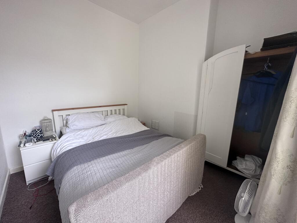 5 Radnor Street, Flat B Image 3