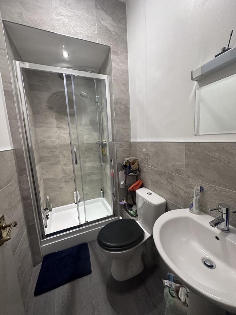 5 Radnor Street, Flat B, Plymouth, Devon, PL4 8DR Image 6