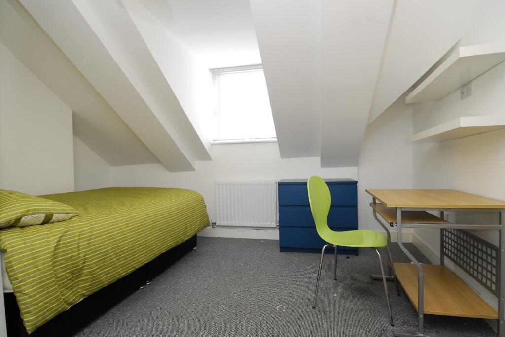 21 Armada Street, Flat 3, Plymouth, Devon, PL4 8LZ Image 3