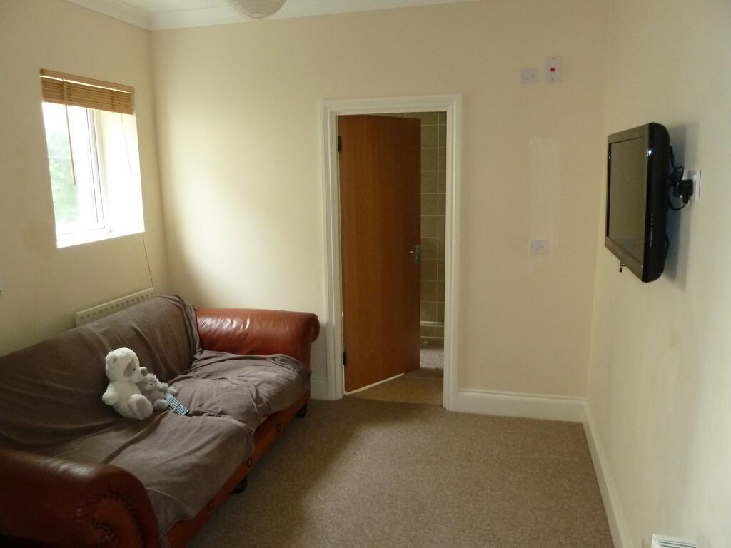 7 Wake Street, GFF, Plymouth, PL4 6NL Image 3