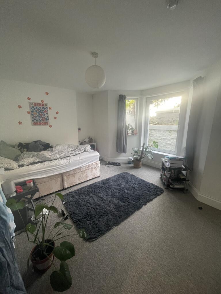 16 Napier Terrace, Basement Image 2