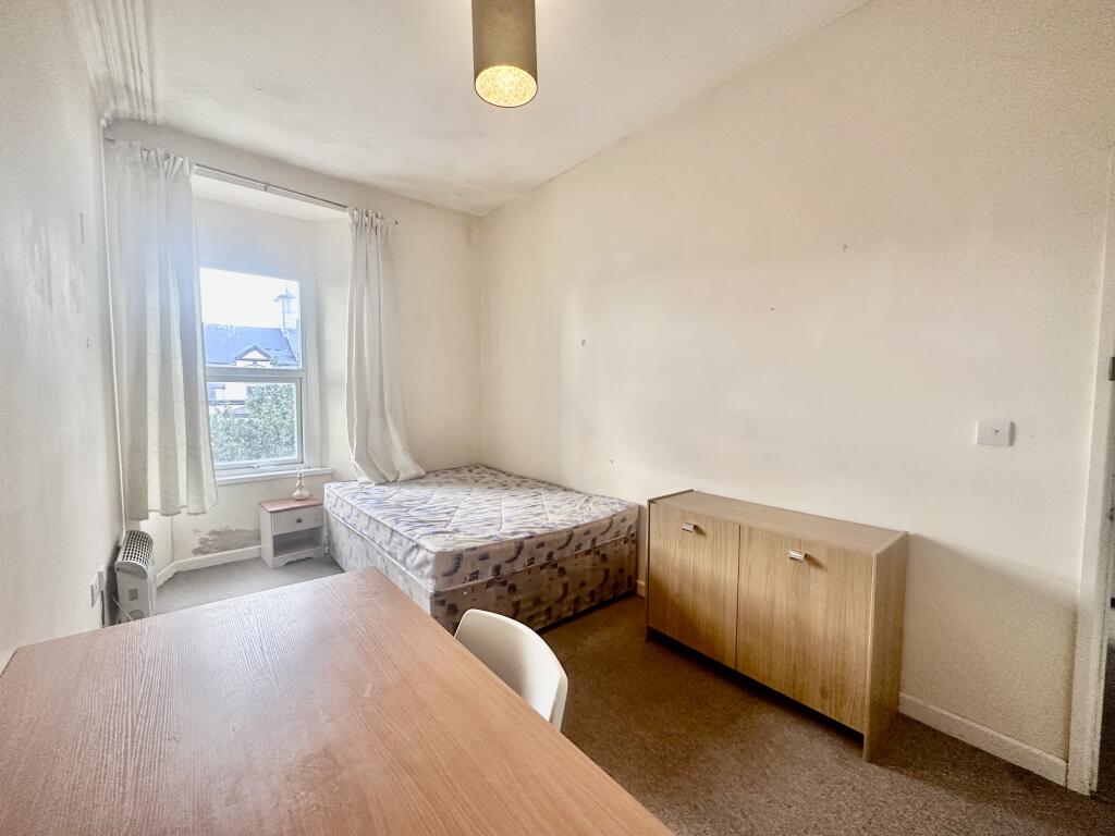 24 Woodland Terrace Flat 5, Plymouth, Devon, PL4 8NL Image 5