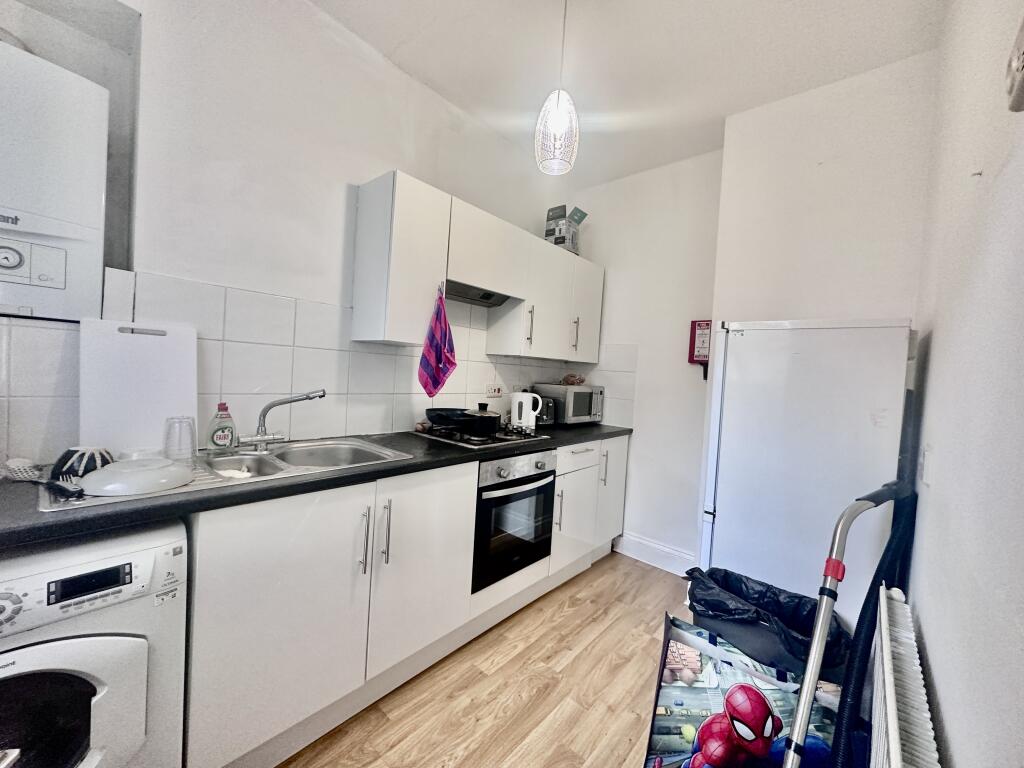 9 Patna Place, GFF, Plymouth, PL1 5AZ Image 3