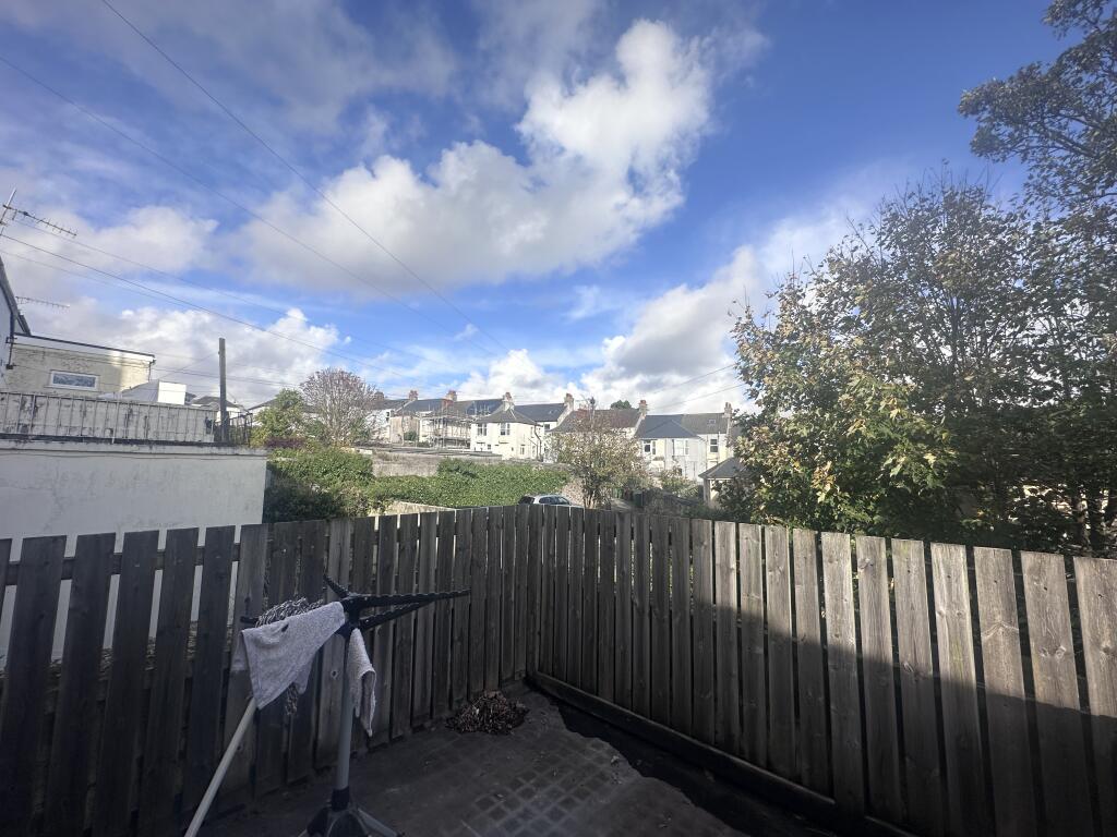 24 Woodland Terrace Flat 3, Plymouth, Devon, PL4 8NL Image 4