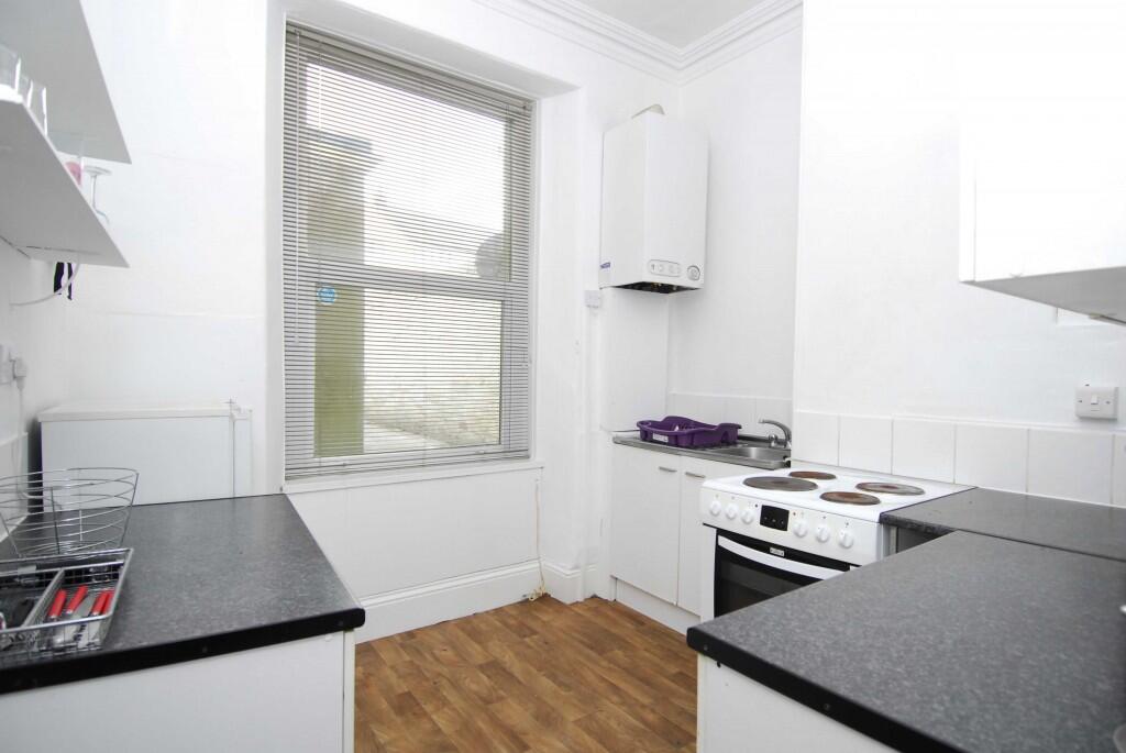36 Houndiscombe Road, Flat 1 Image 3