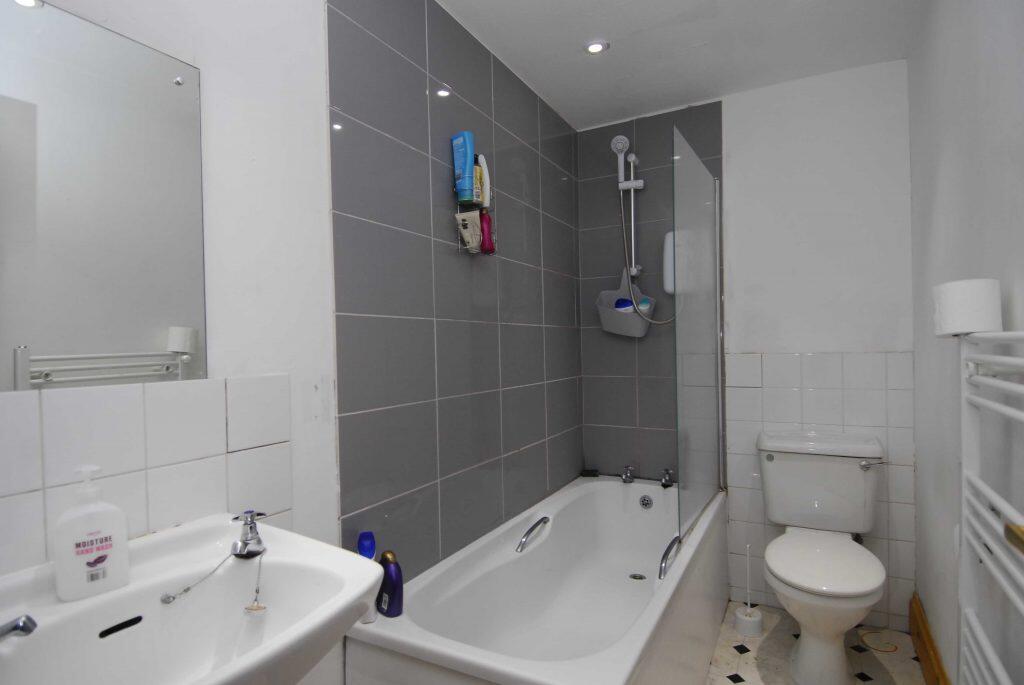 15 Napier Terrace - Ground, Plymouth, Devon, PL4 6ER Image 3