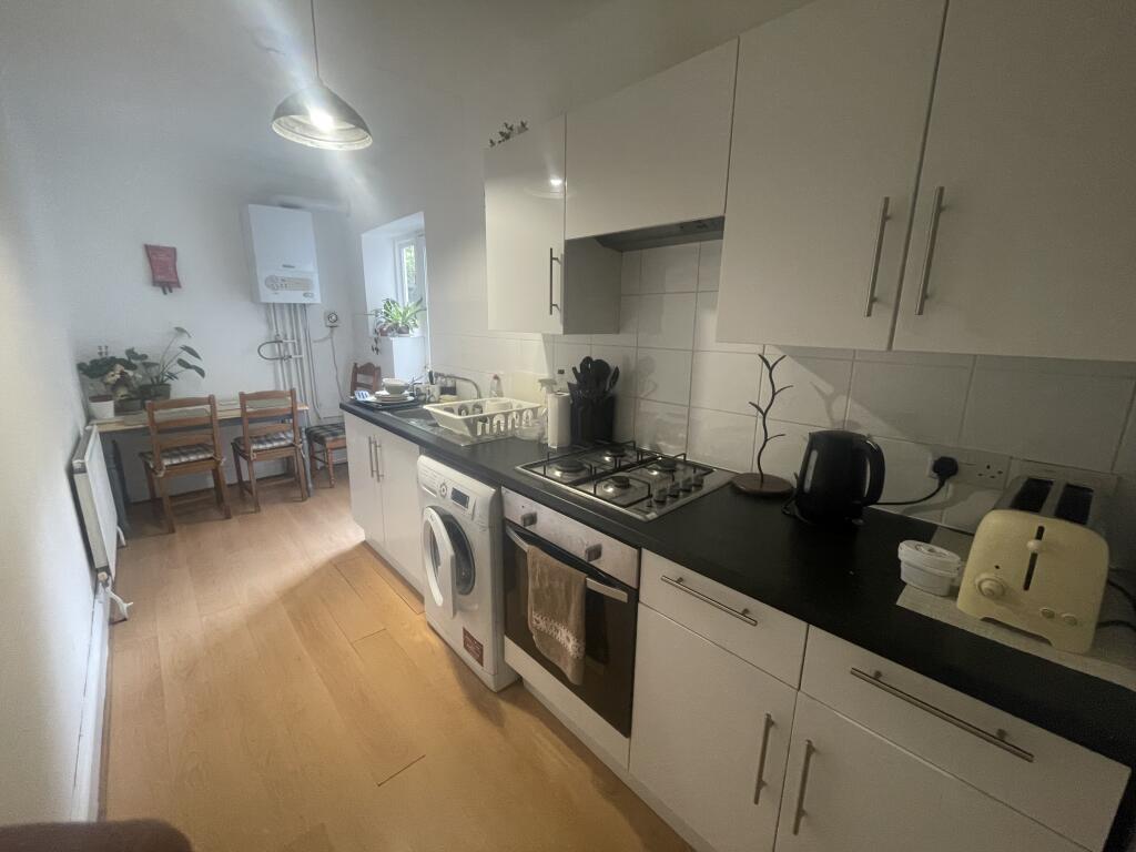 15 Napier Terrace - Basement Image 3