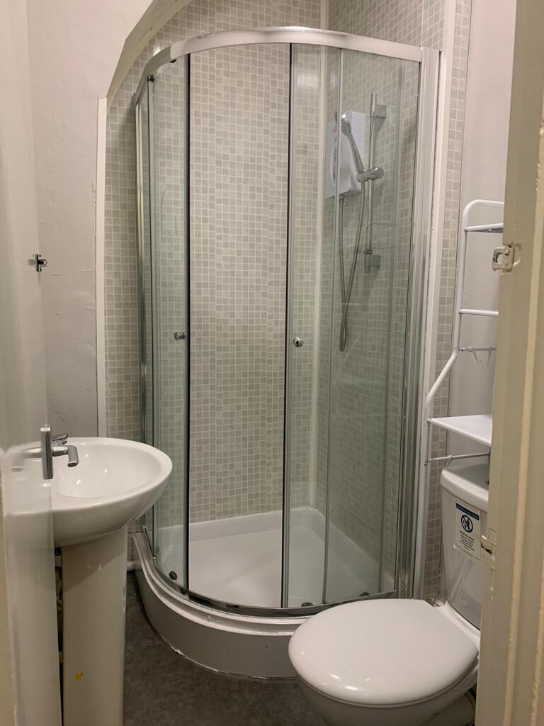 36 Houndiscombe Road, Flat 4, Plymouth, Devon, PL4 6HF Image 3