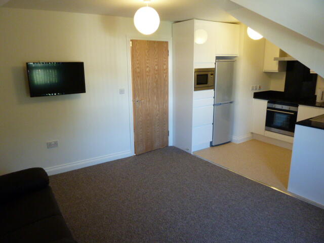 17 Napier terrace, Flat 3 Image 2