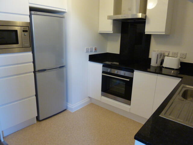 17 Napier terrace, Flat 3 Image 3