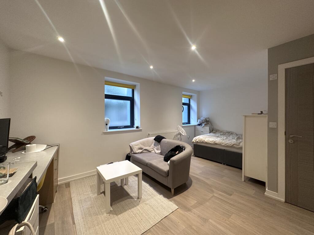 Marvell House Deluxe Studios Image 3