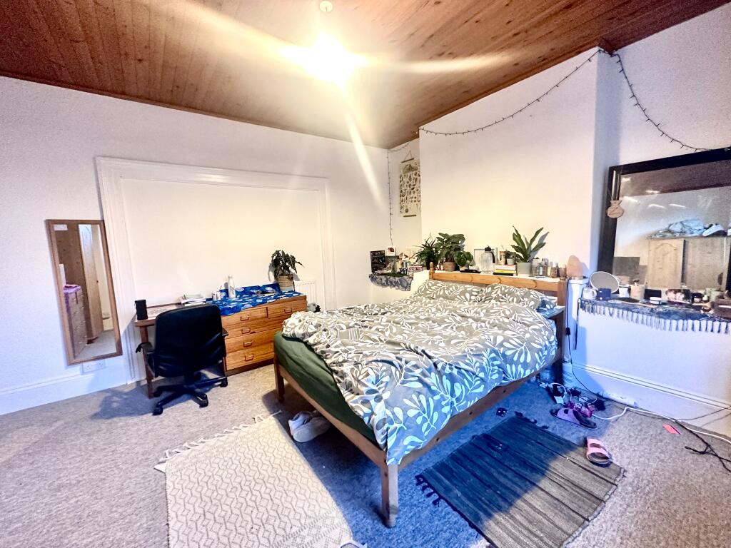 4 Napier Terrace, Maisonette Image 3