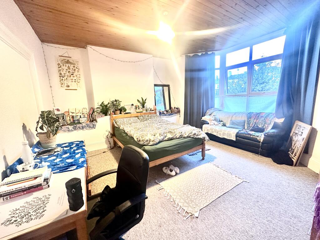 4 Napier Terrace, Maisonette, Plymouth, Devon, PL4 6ER Image 12