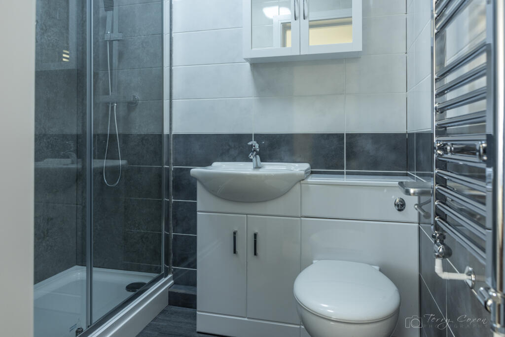 Derry Villas Deluxe Studio Image 3