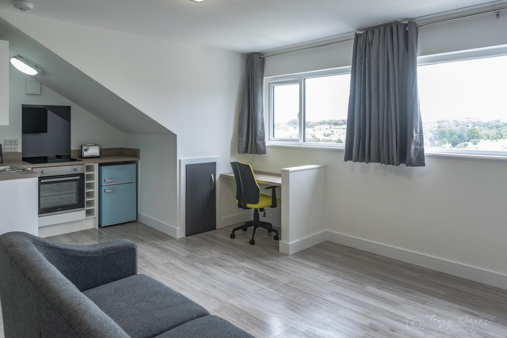Derry Villas Deluxe Studio, Plymouth, Devon, PL4 6AN Image 5