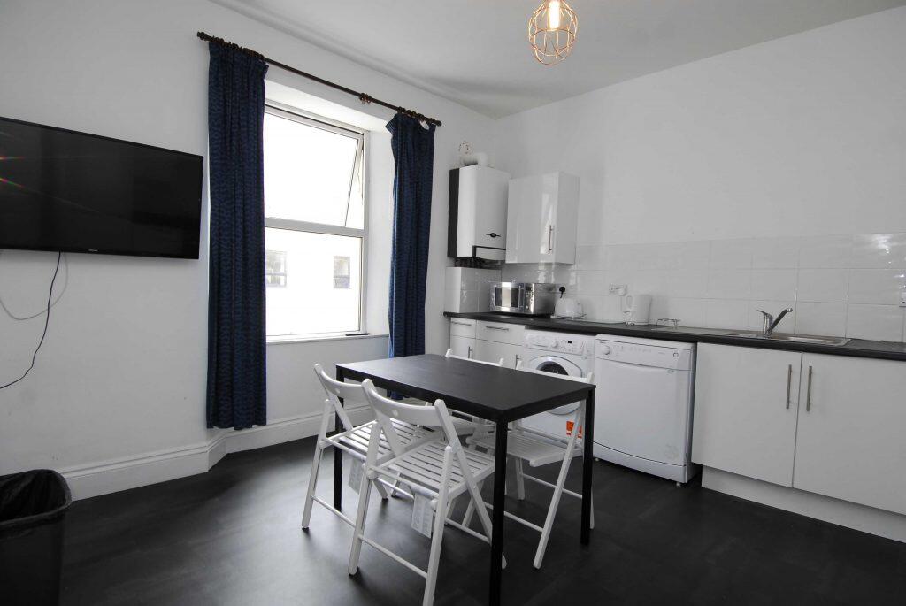 6 Napier Terrace, Maisonette Image 2