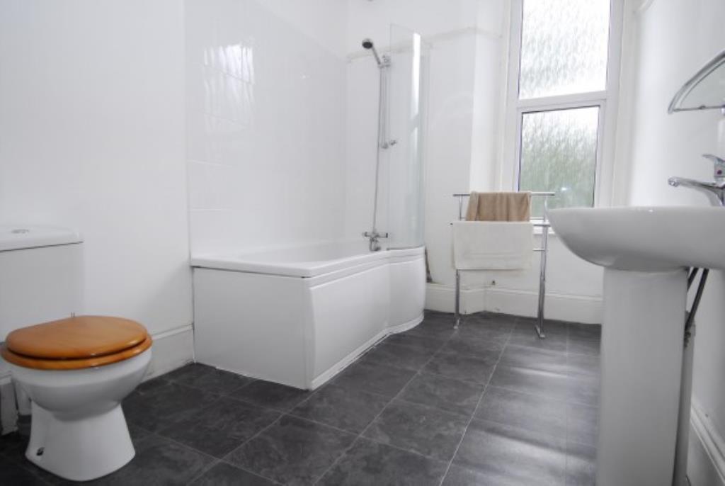 27 Alexandra Road, Plymouth, Devon, PL4 7EE Image 3