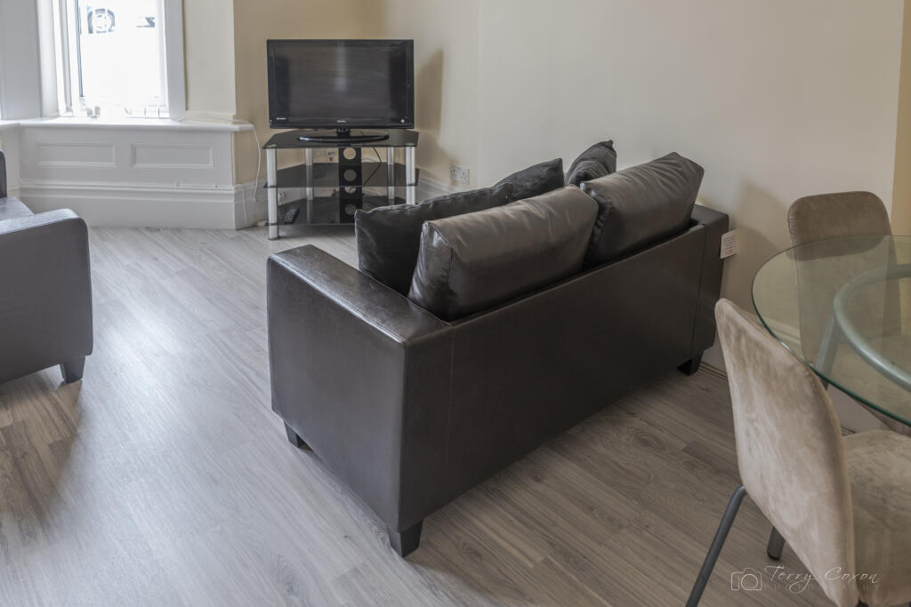 10 Lipson Road, Flat 1, Plymouth, PL4 8PN Image 3