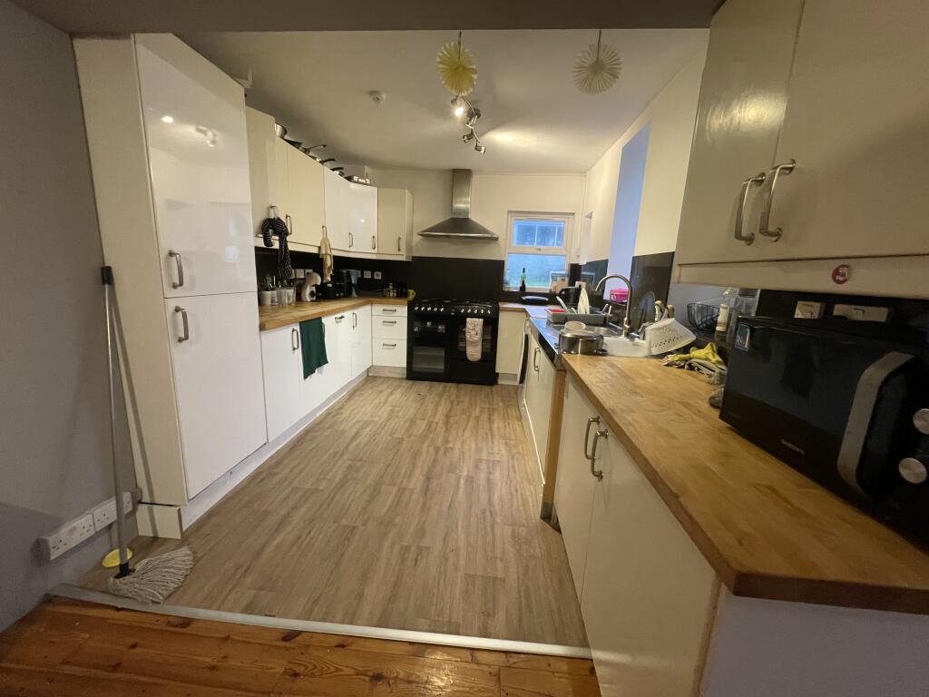 19 Cheltenham Place Image 2