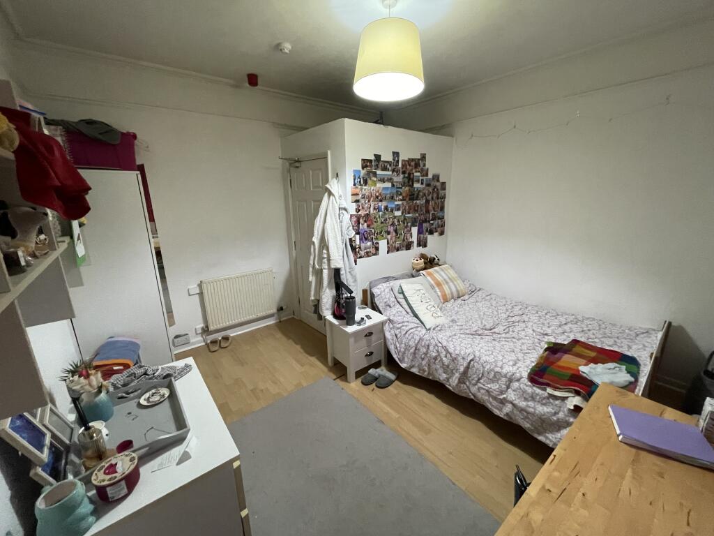 19 Cheltenham Place, Plymouth, Devon, PL4 7DZ Image 9