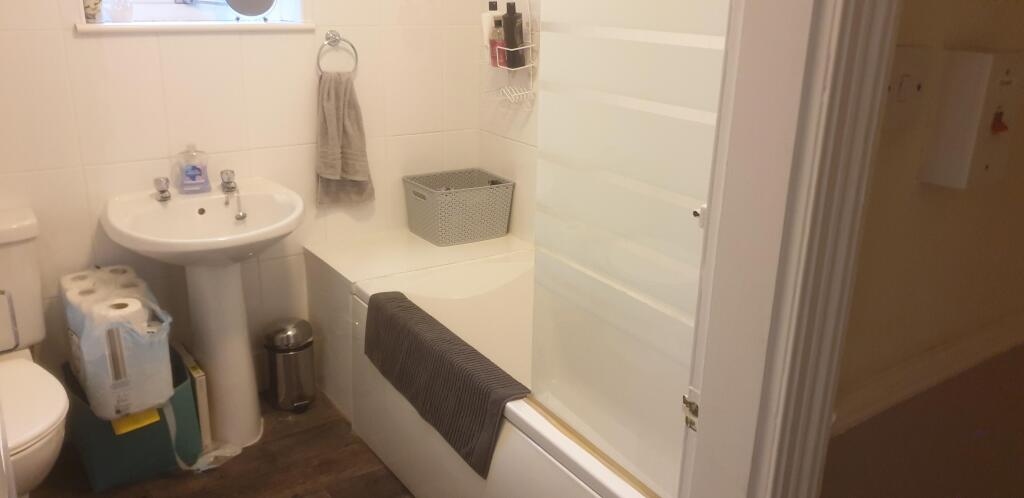 35 Seymour Avenue Image 3