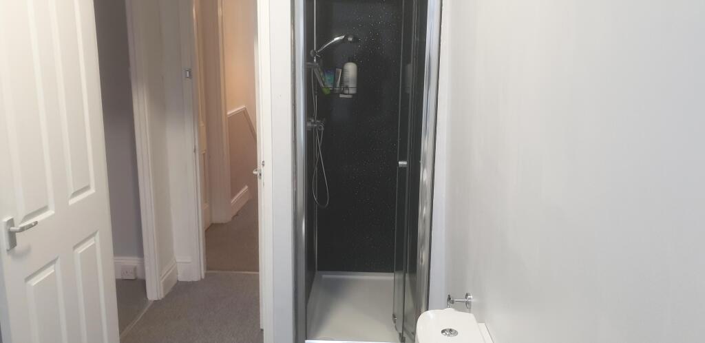 35 Seymour Avenue, Plymouth, Devon, PL4 8RB Image 3