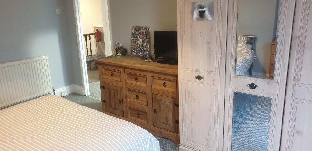 35 Seymour Avenue, Plymouth, Devon, PL4 8RB Image 4