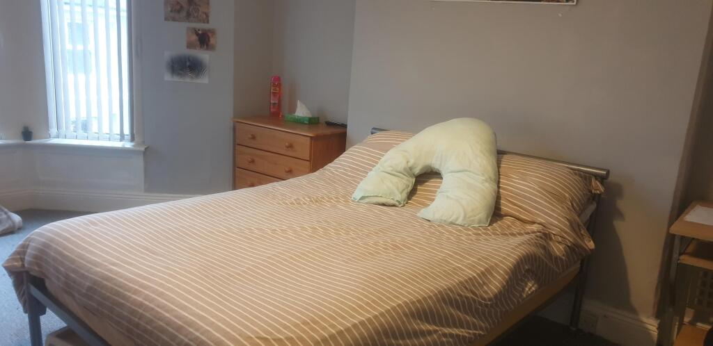 35 Seymour Avenue, Plymouth, Devon, PL4 8RB Image 5