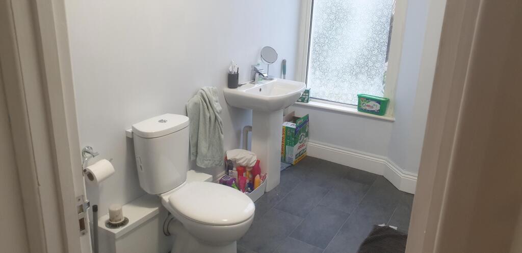 35 Seymour Avenue, Plymouth, Devon, PL4 8RB Image 6