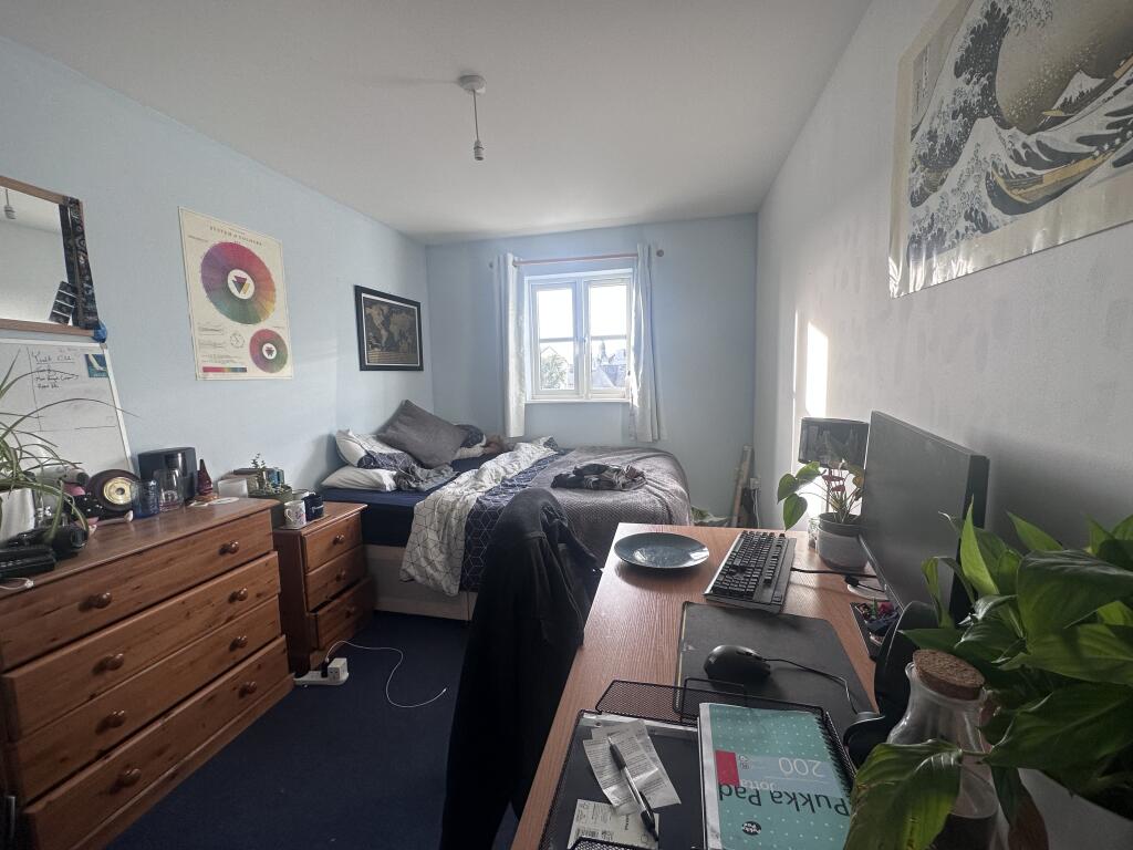 16 Freedom Square Image 3