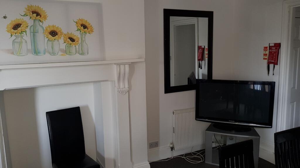 25 Beatrice Avenue Image 2