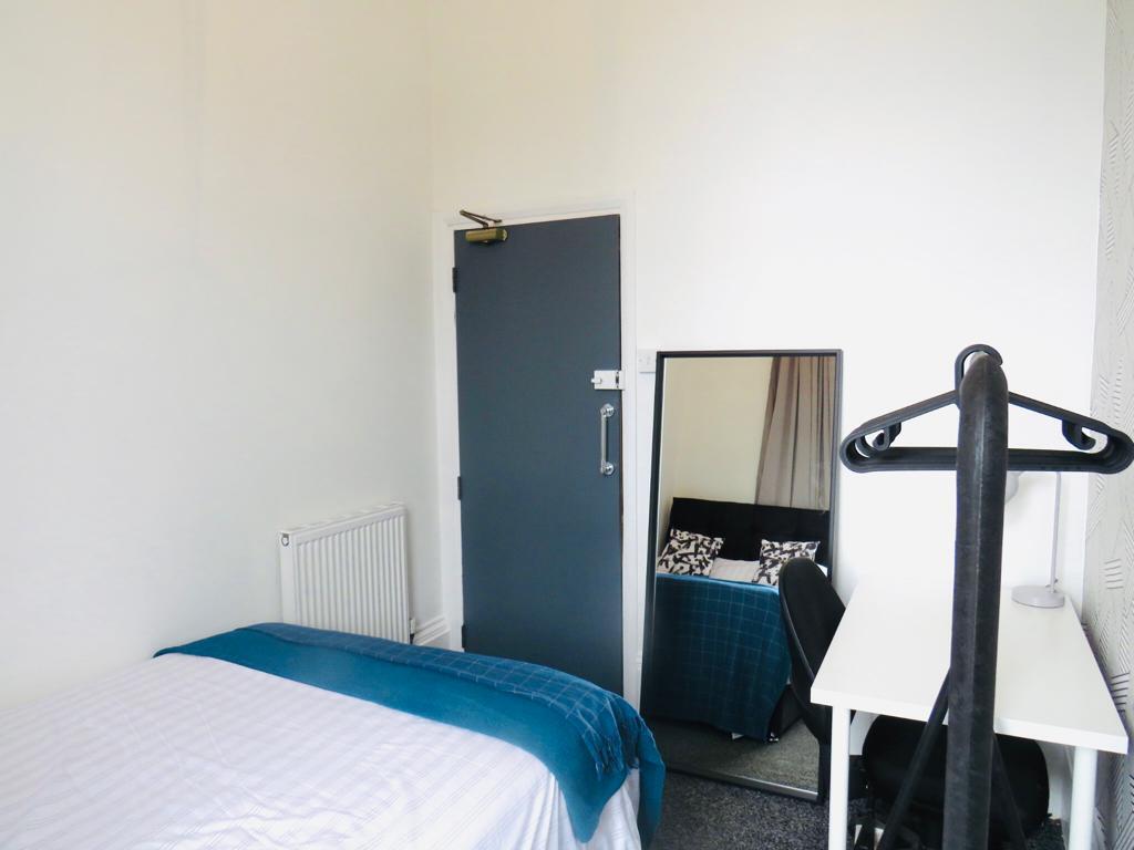 152 North Road East, Plymouth, Devon, PL4 6AQ Image 46