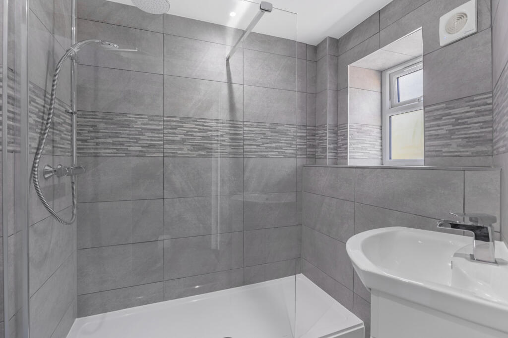 31 Connaught Avenue Image 3