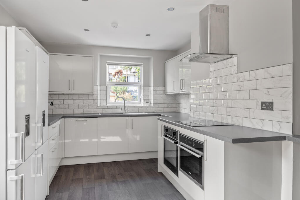 31 Connaught Avenue, Plymouth, Devon, PL4 7BT Image 8