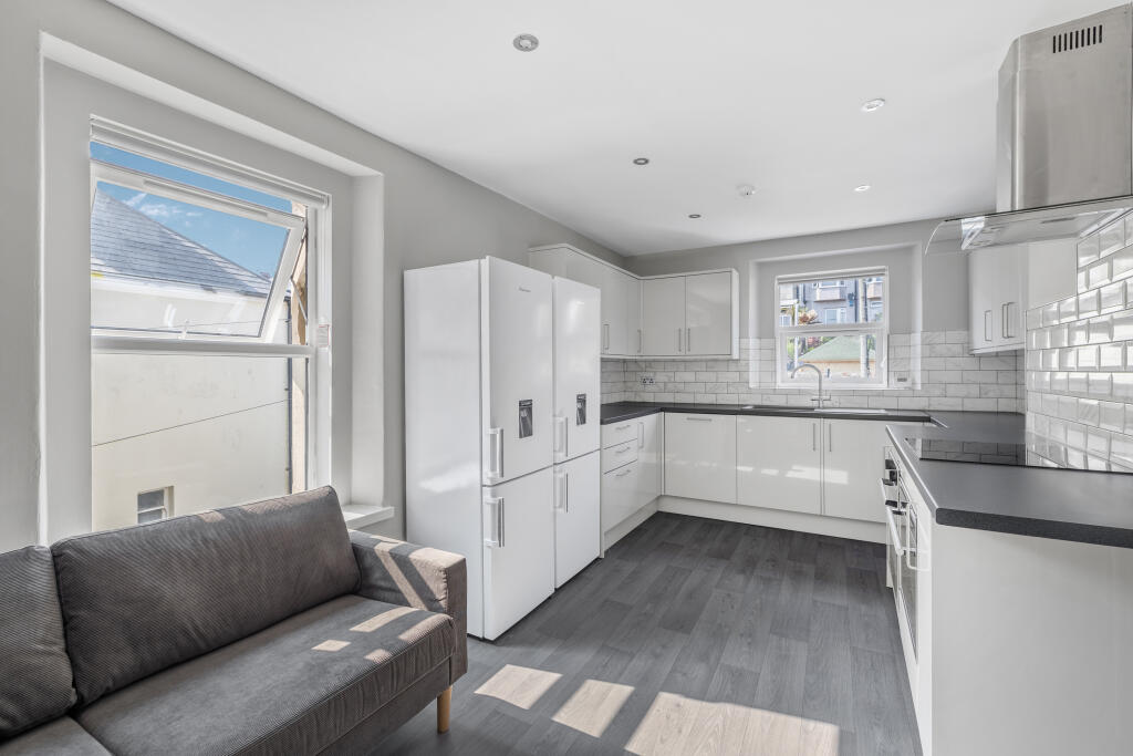 31 Connaught Avenue, Plymouth, Devon, PL4 7BT Image 9