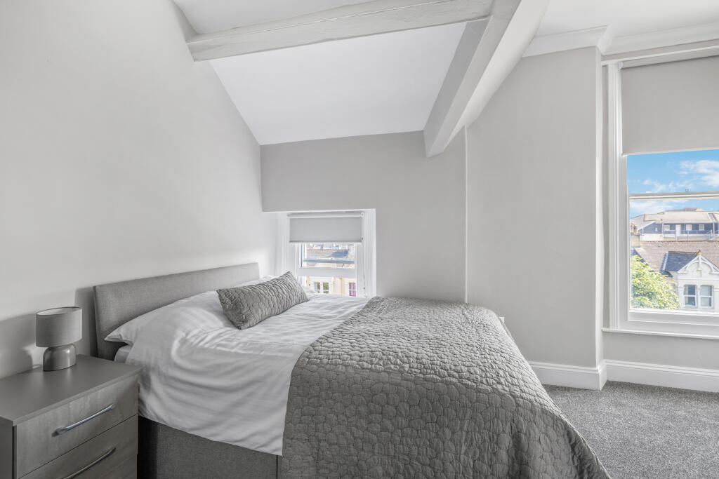 31 Connaught Avenue, Plymouth, Devon, PL4 7BT Image 11