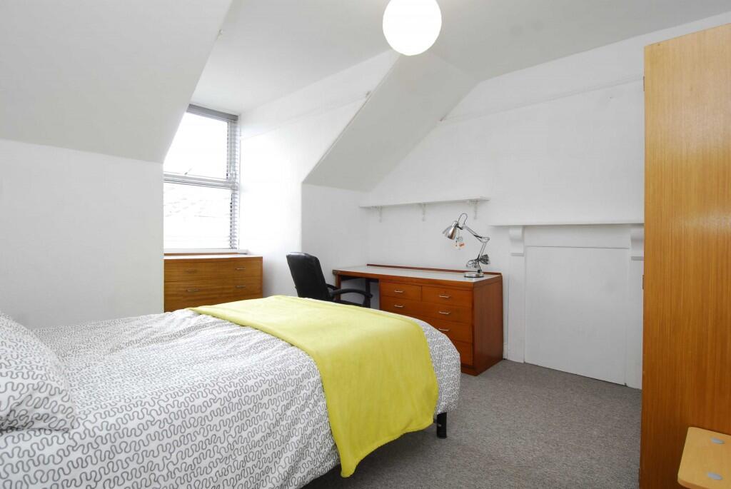 18 Alexandra Road Image 2