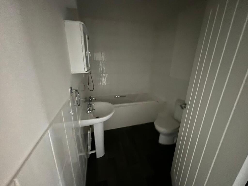 Flat 4 The Old Tannery, Modbury, Devon, PL21 0RF Image 12