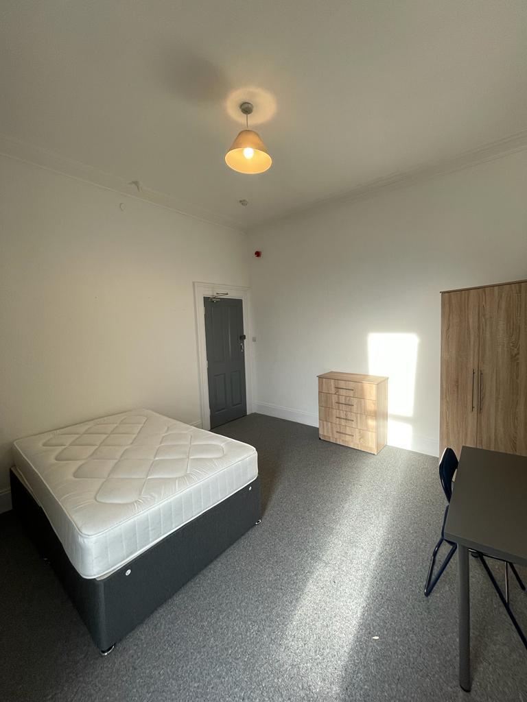 28 Lisson Grove, Plymouth, Devon, PL4 7DN Image 6