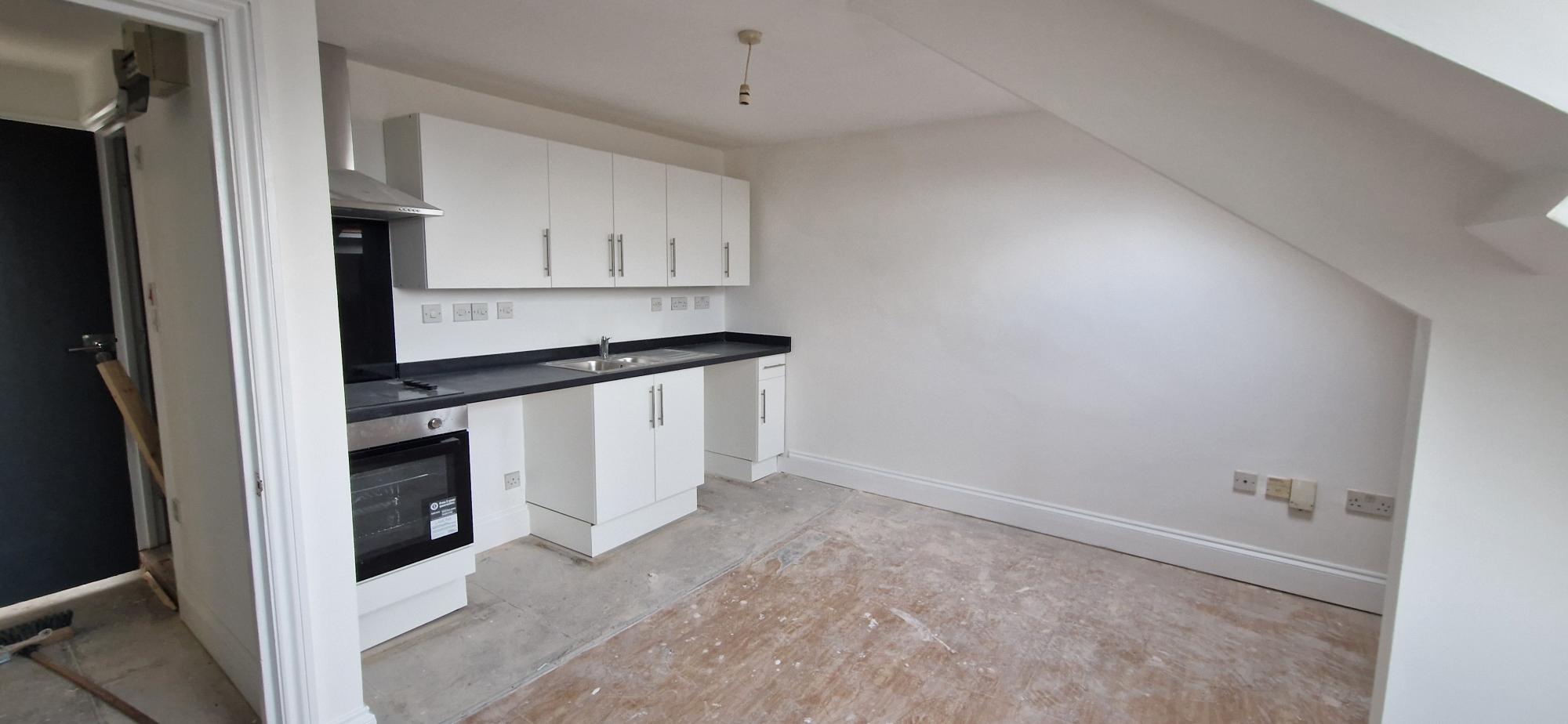 12/13 Woodland Terrace Flat 12 Image 2