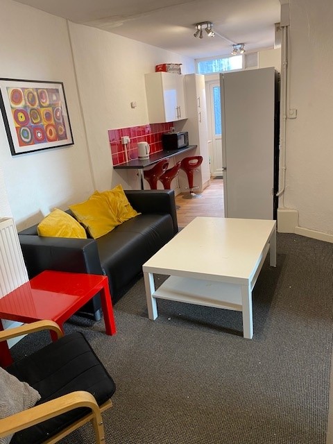 Flat 2 Radnor House Image 3