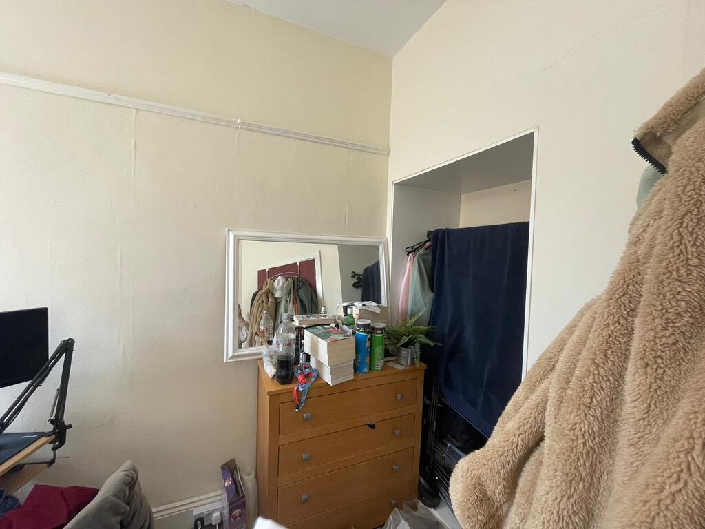 24 Winston Avenue, Plymouth, Devon, PL4 6AZ Image 6