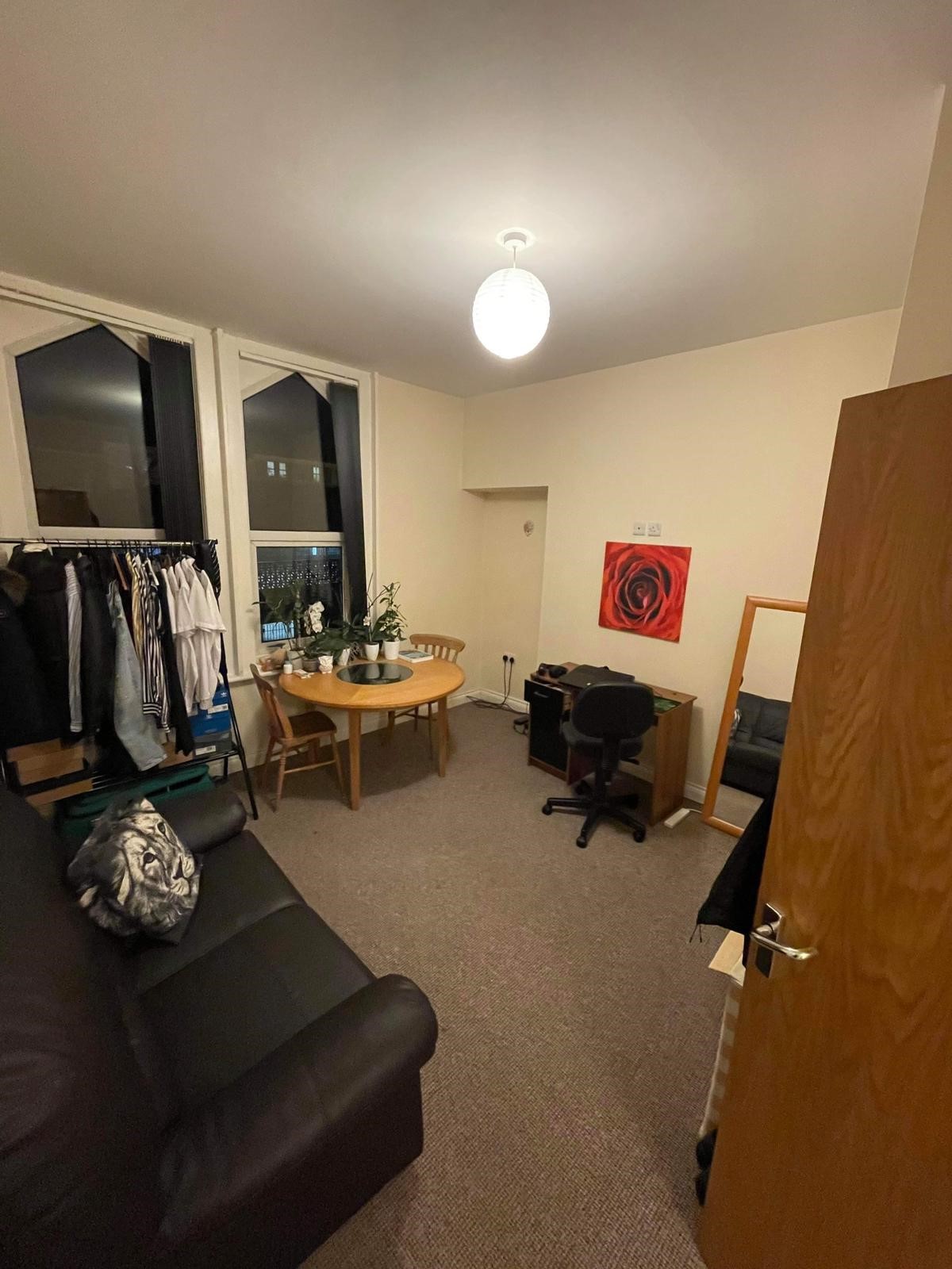 17 Napier Terrace, Flat 2 Image 2