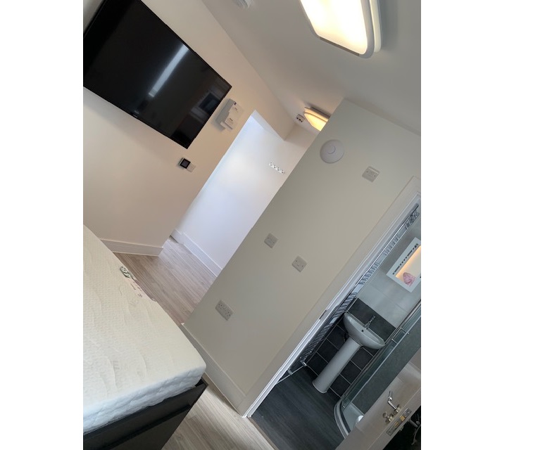 84-86 Derrys Villa, Flat 17A North Road East, Plymouth, Devon, PL4 6AN Image 3