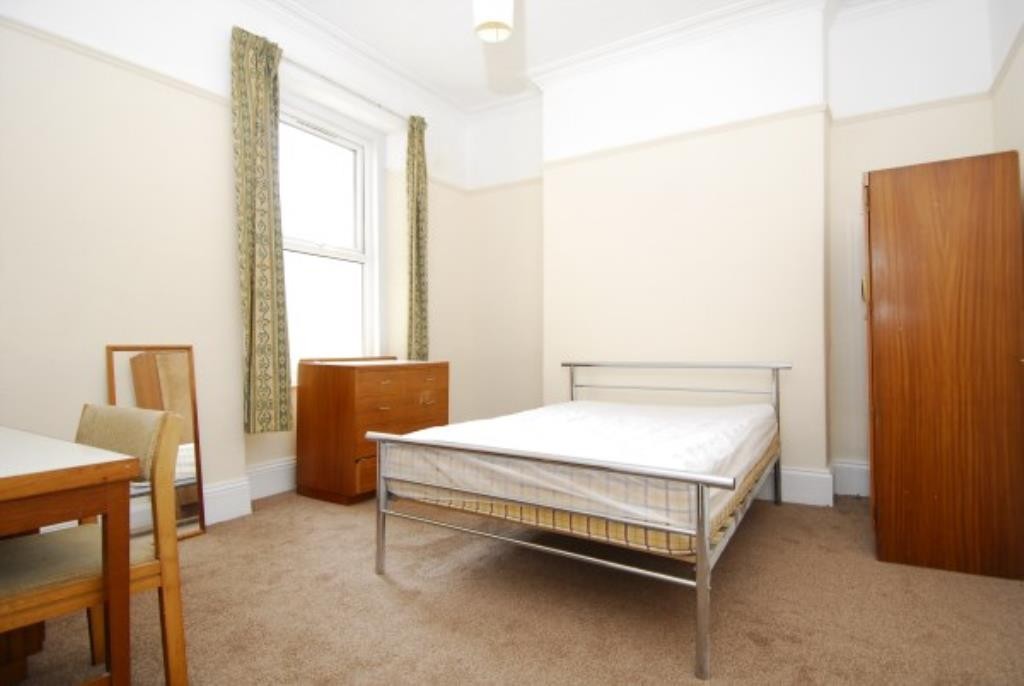 24 Ilbert Street Stonehouse, Plymouth, Devon, PL1 5AA Image 1
