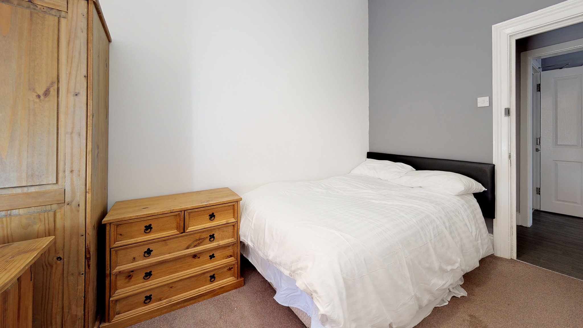 4B North Friary House, Plymouth, Devon, PL4 8QF Image 2