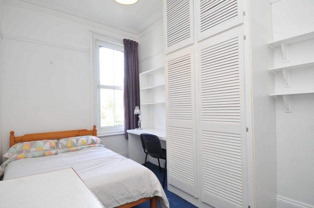 14 Napier Terrace - Maisonette 14 Napier Terrace - Maisonette, Plymouth, Devon, PL4 6ER Image 1